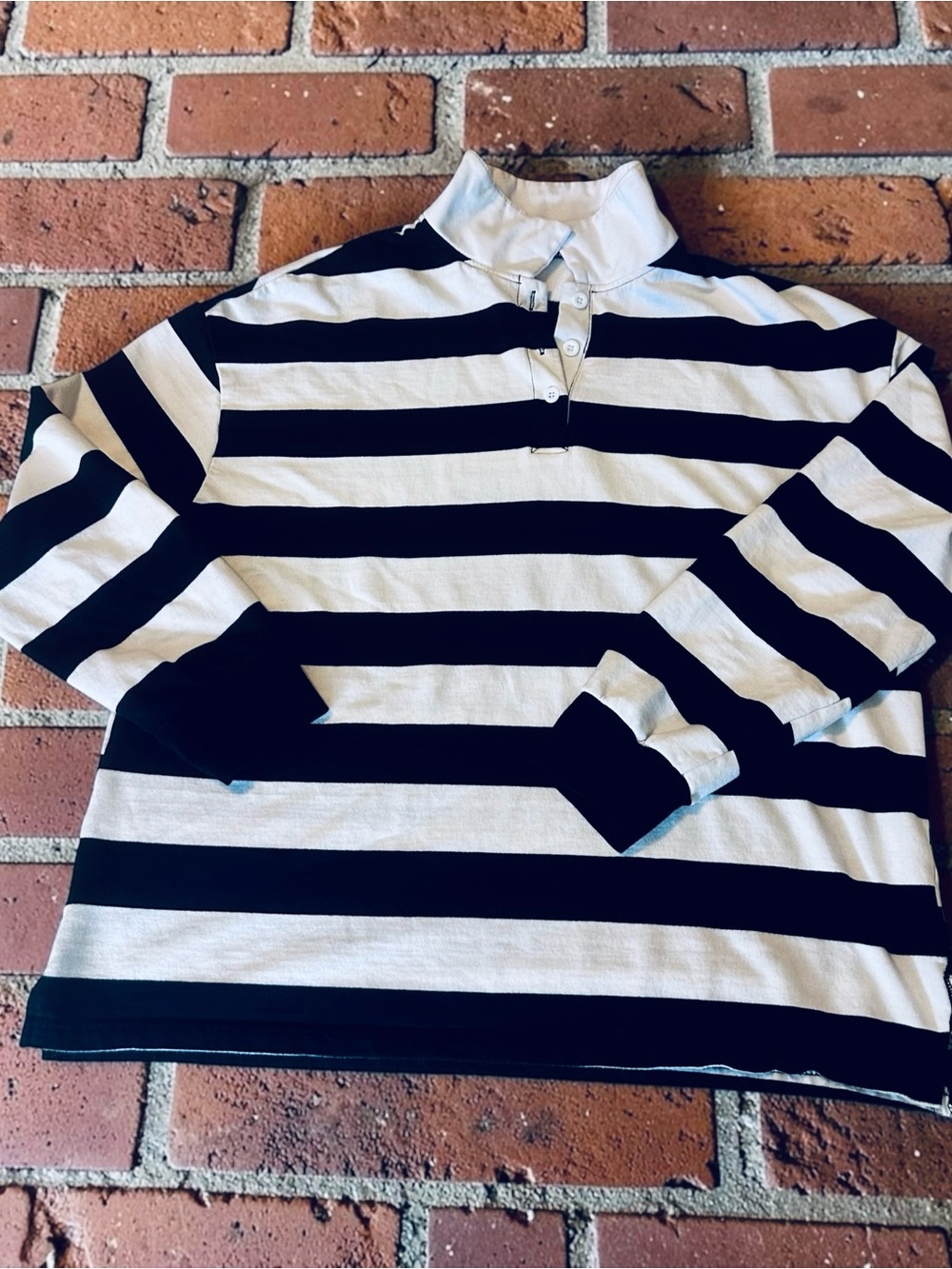 Preppy Black & White Striped Rugby Polo Long Sleeved Shirt Size Medium
